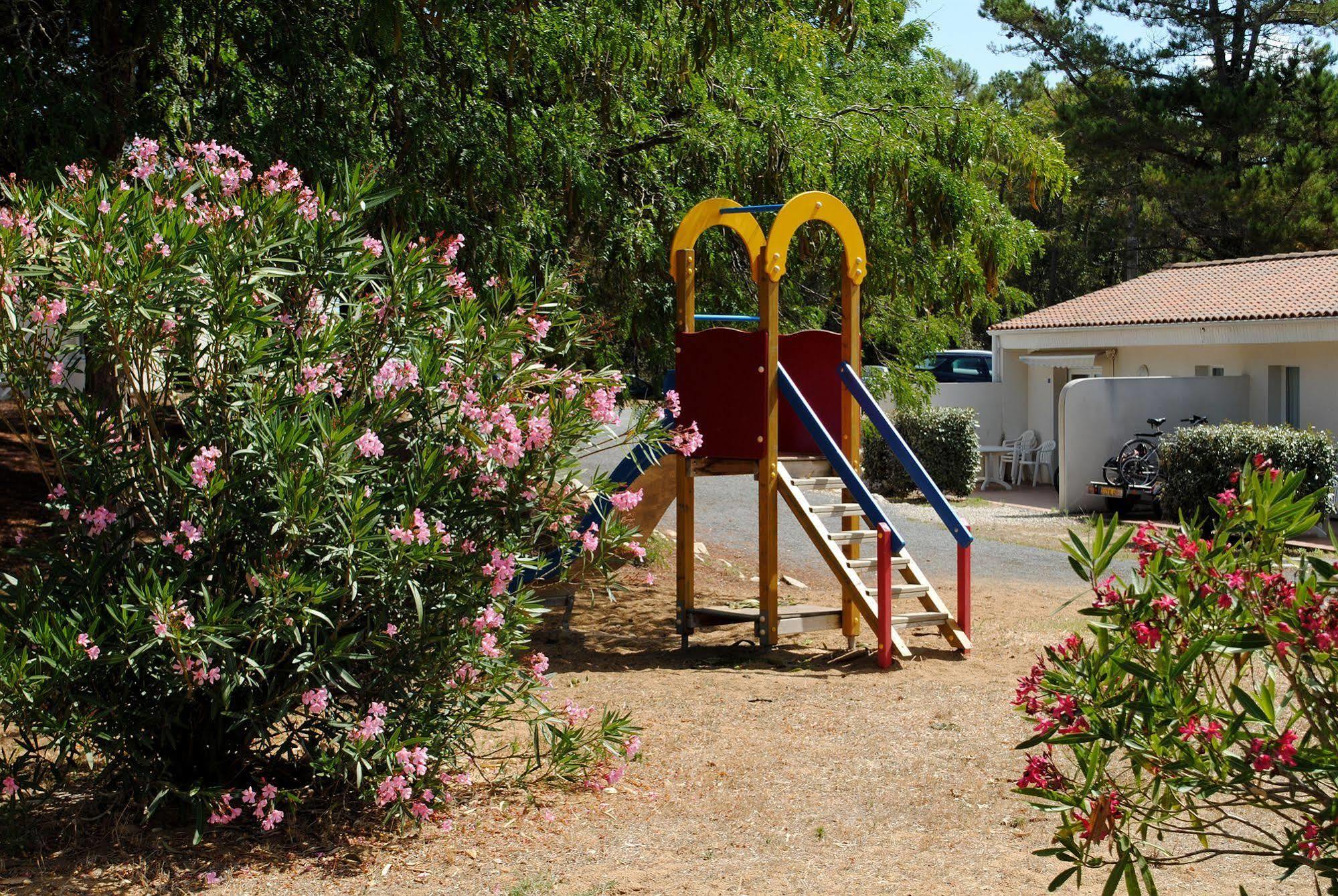 Résidence Néméa Les Sables Vignier Saint-Georges-d'Oleron Exterior foto